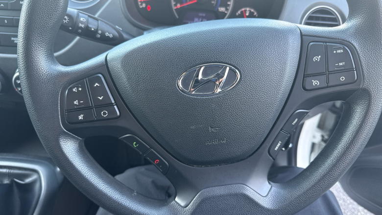 Hyundai i10 1.0 SE 5dr Petrol Hatchback